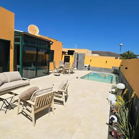 Casa Sommer - Stilvolle Ruheoase Nahe Corralejo * La Oliva